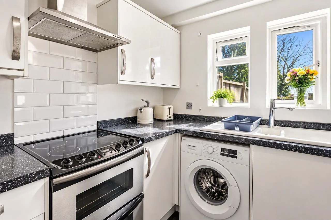 Moss Drive, Basildon, SS16, photo 5