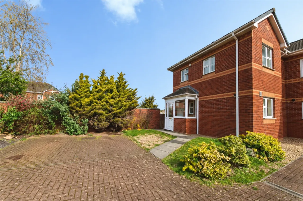 3 bed house to rent, John Levers Way, St Thomas, EX4