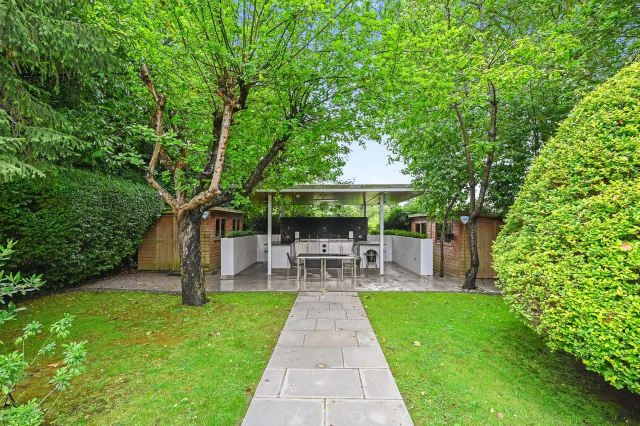 The Bishops Avenue, London, photo 10