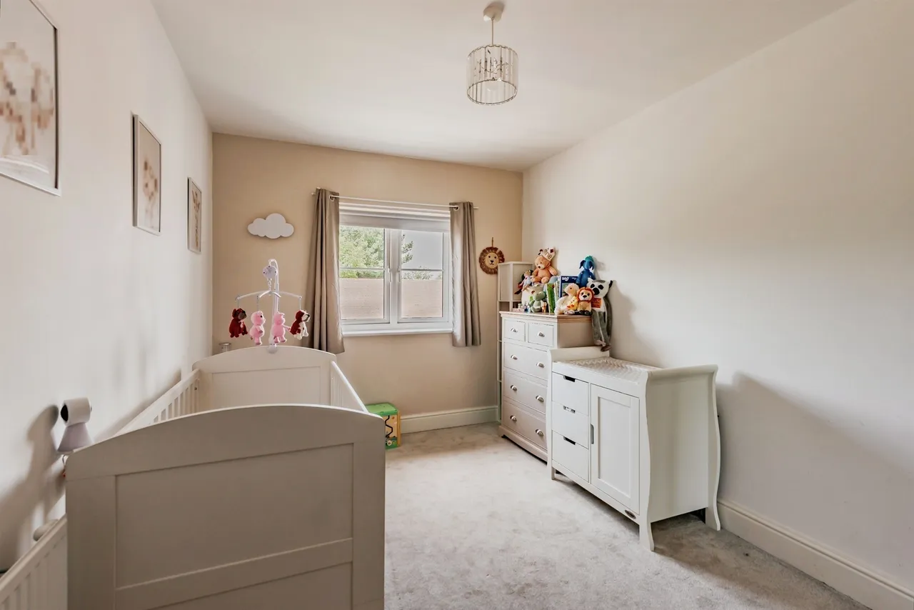Hoadley Road, Horley, RH6, photo 6