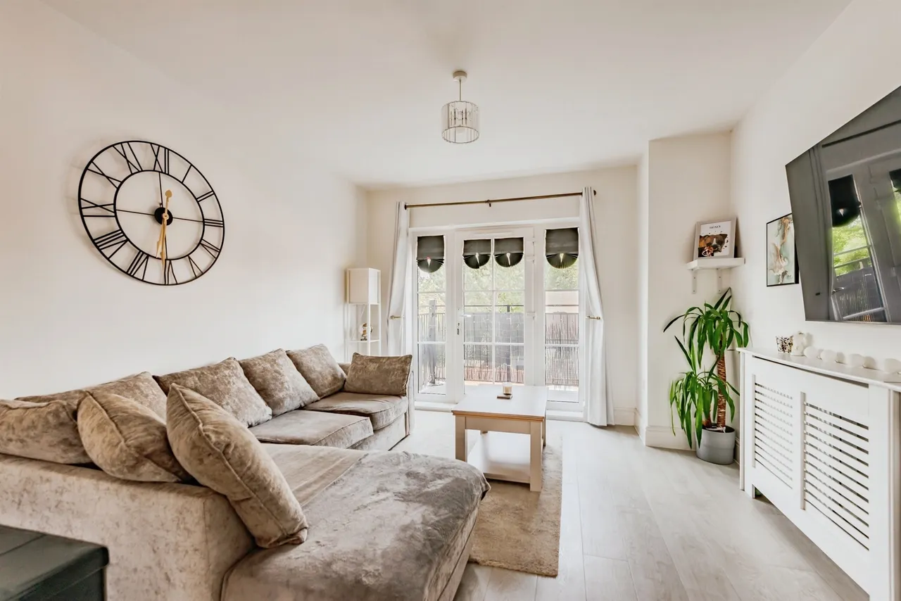 Hoadley Road, Horley, RH6, photo 4