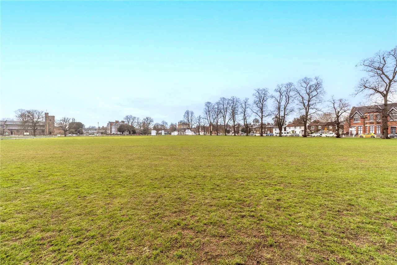 The Green, Twickenham, TW2 5AG, photo 9