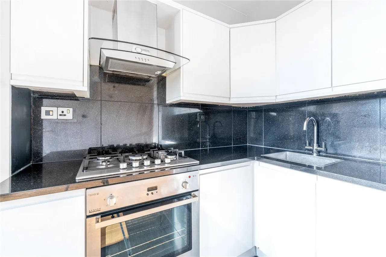 The Green, Twickenham, TW2 5AG, photo 4