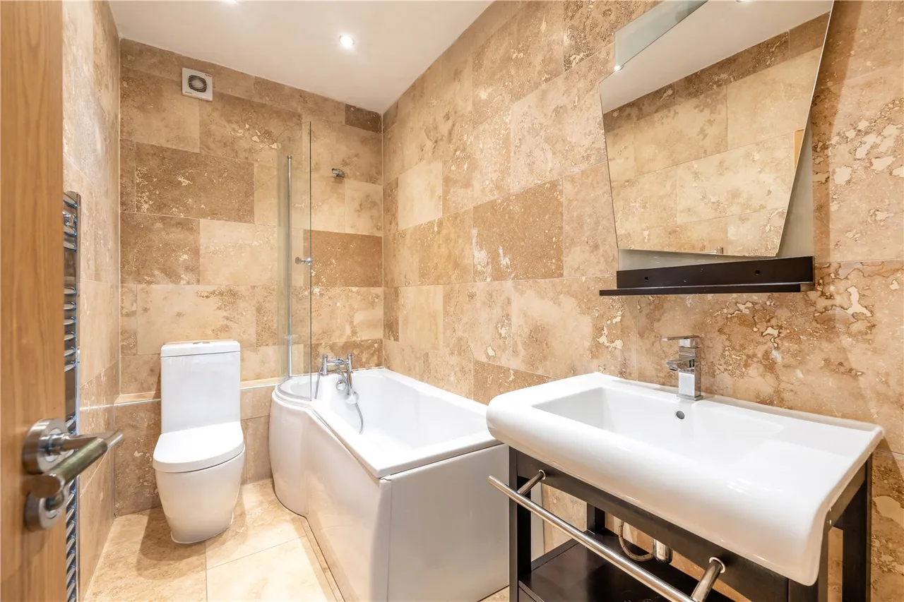 The Green, Twickenham, TW2 5AG, photo 5