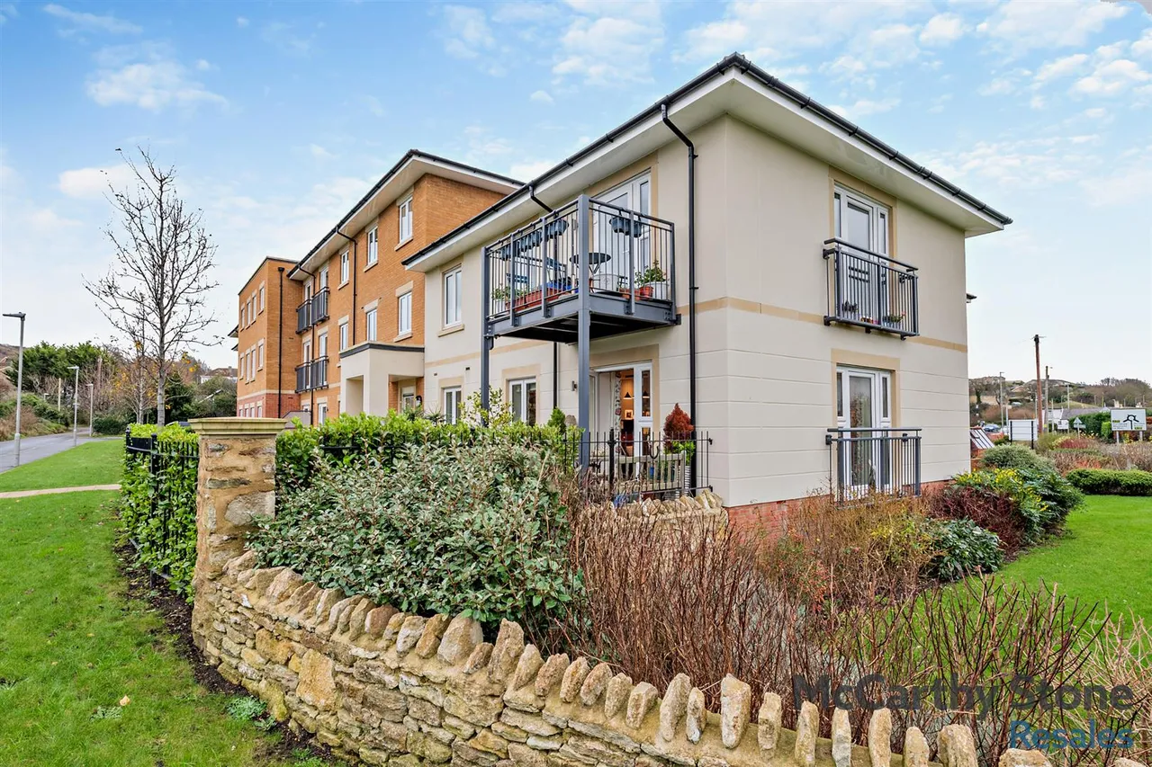 2 bed flat for sale, Flood Lane, Bridport, DT6