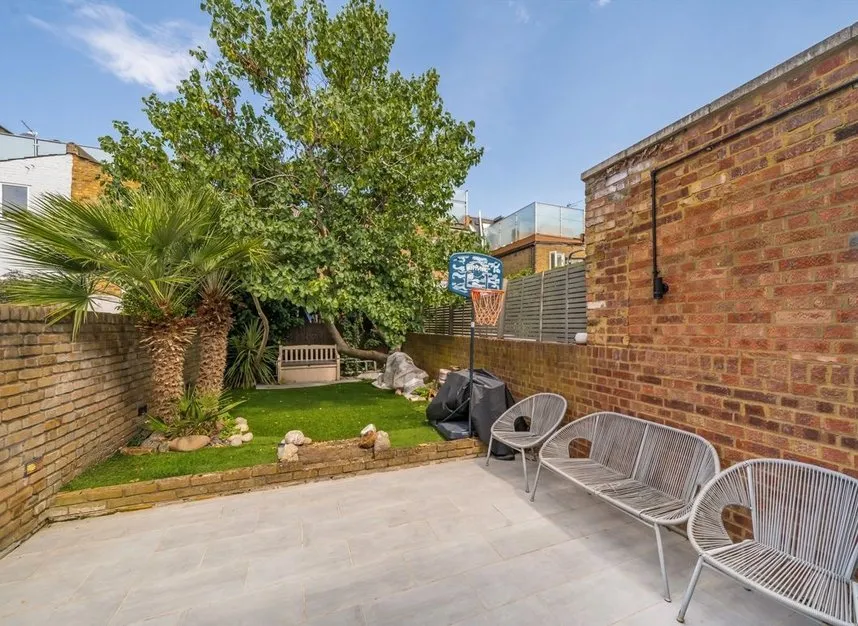 Estcourt Road, Fulham, SW6, photo 2