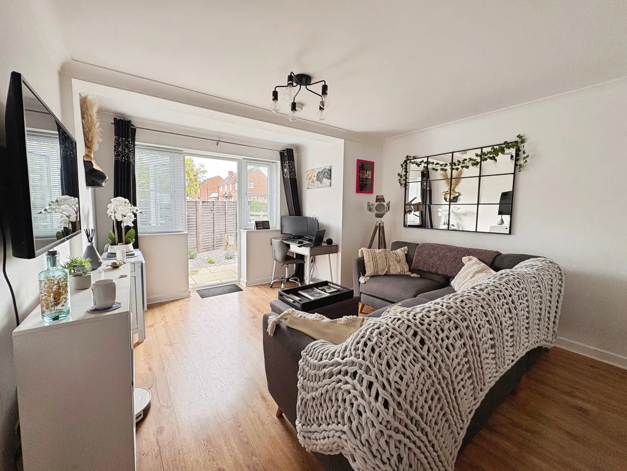 Longacre, Ash, Surrey, GU12 6DR, photo 8
