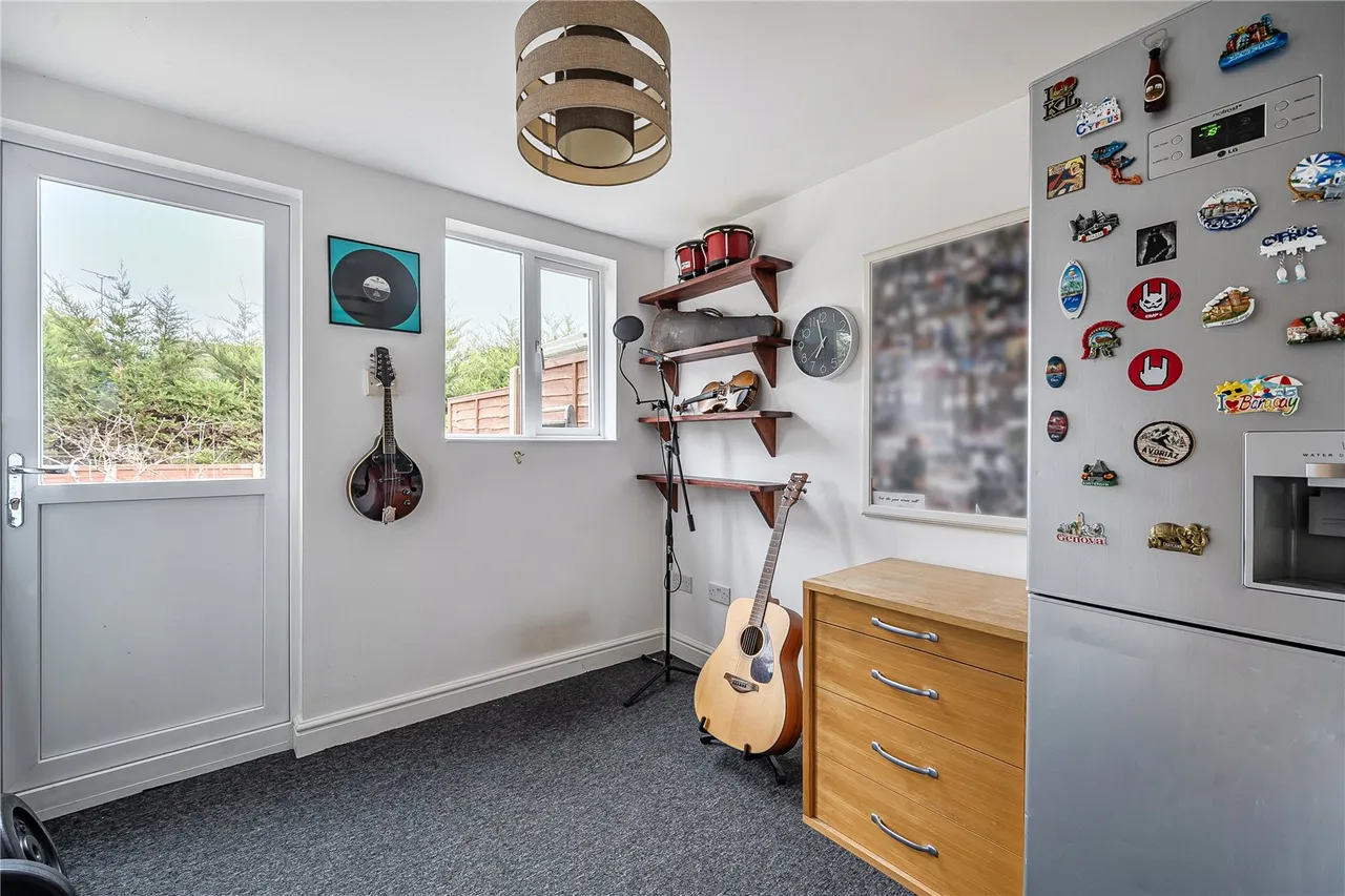 Dunbar Road, Frimley, Camberley, Surrey, GU16 9UZ, photo 5