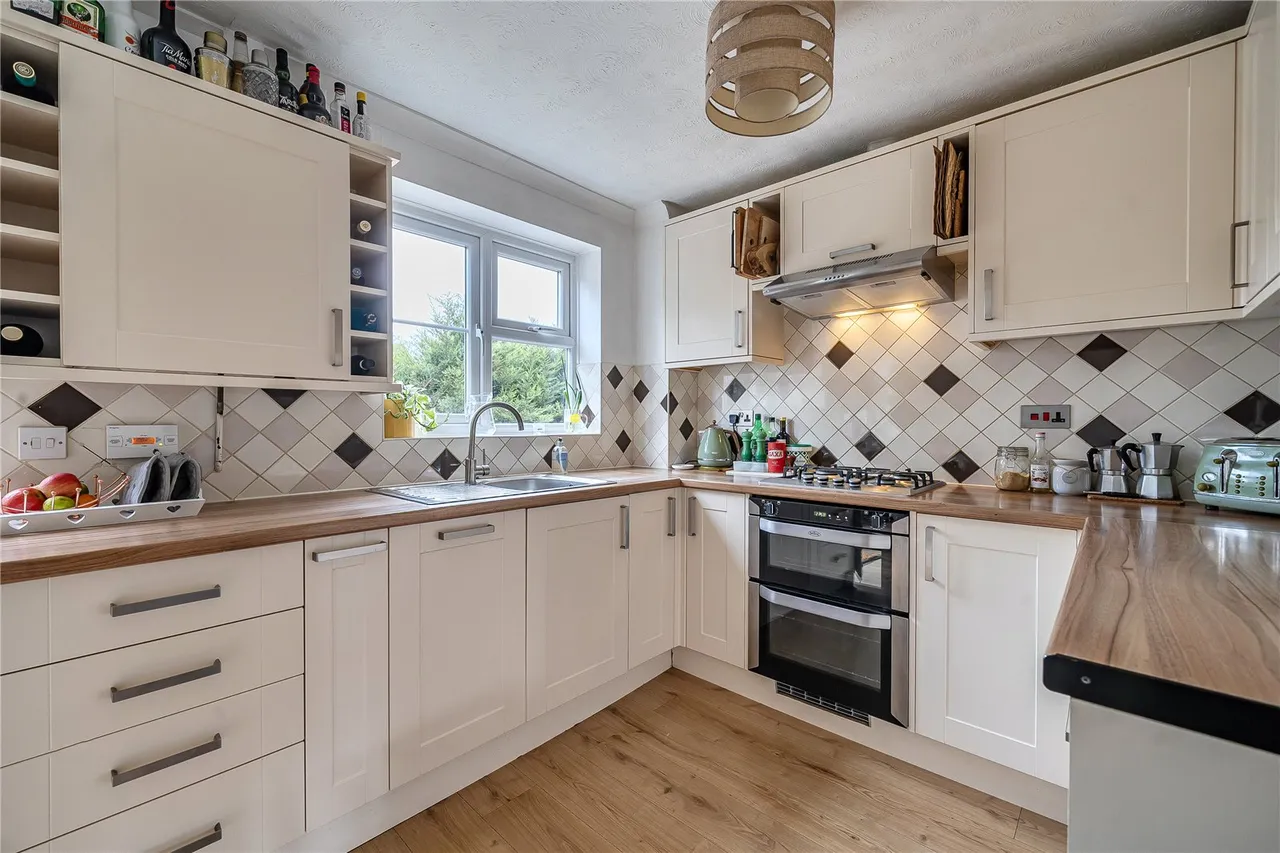 Dunbar Road, Frimley, Camberley, Surrey, GU16 9UZ, photo 13