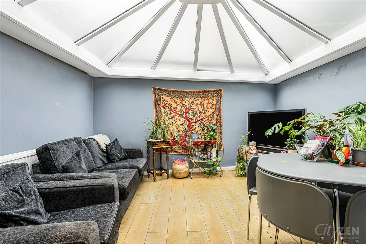 Aberavon Road, Mile End, Bow, E3 5AR, photo 2