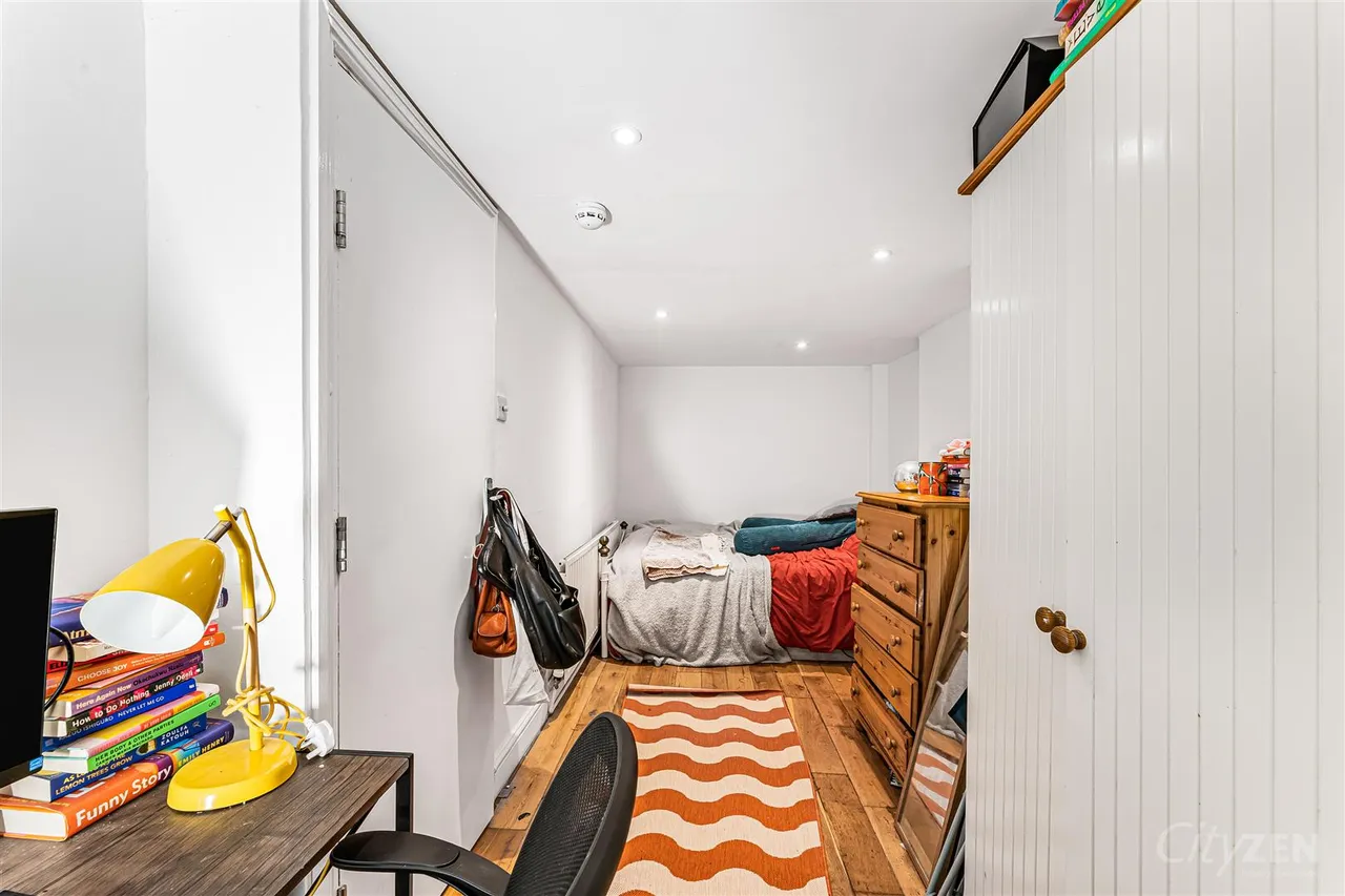 Aberavon Road, Mile End, Bow, E3 5AR, photo 5