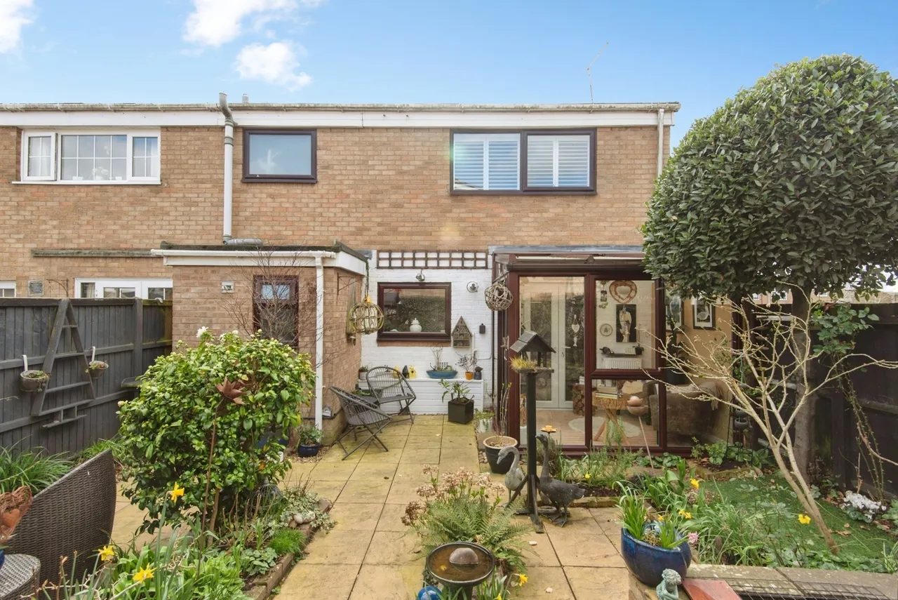 Canterbury Way, Stevenage, Hertfordshire, SG1, photo 2
