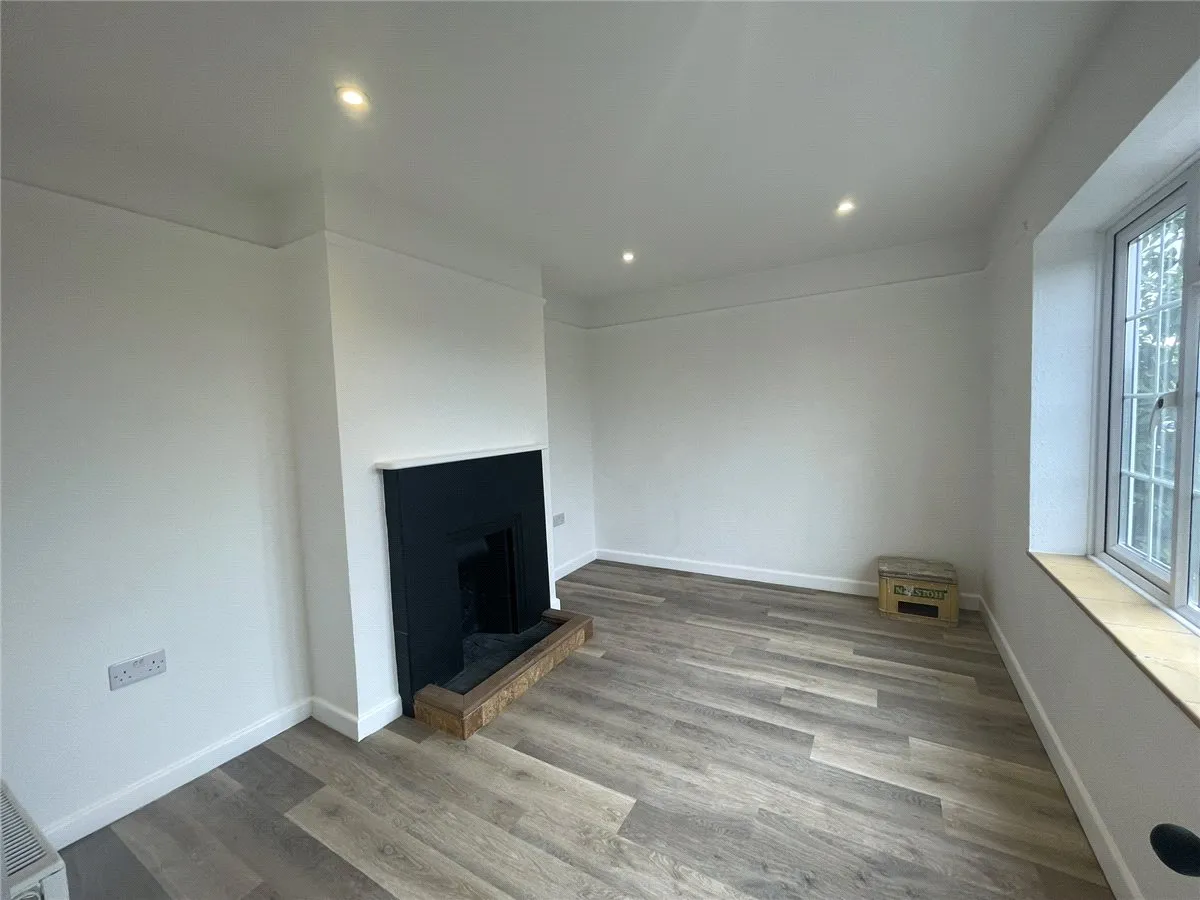 Overton, Basingstoke, RG25, photo 3