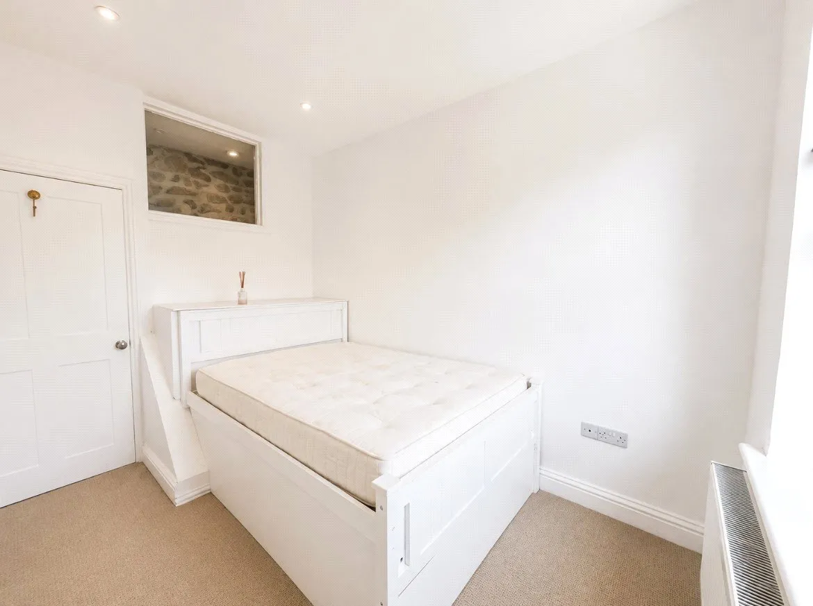 Goedwig Terrace, Goodwick, SA64, photo 13