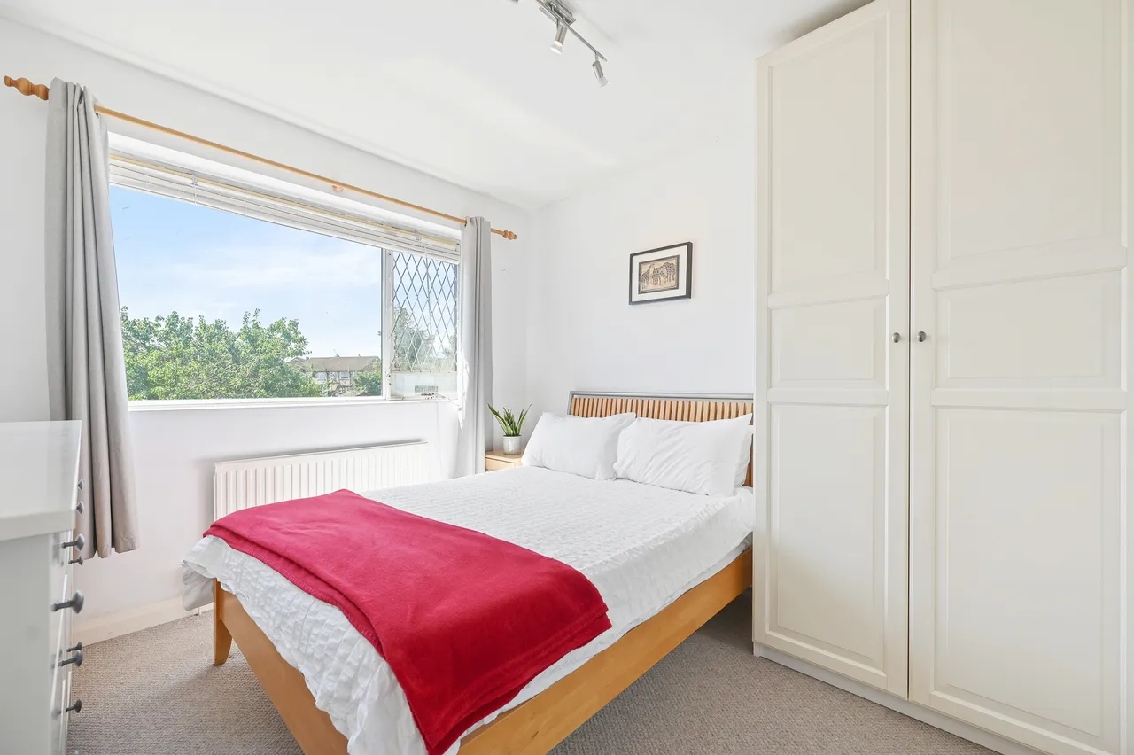 Ferrymead Avenue, Greenford, UB6, photo 5