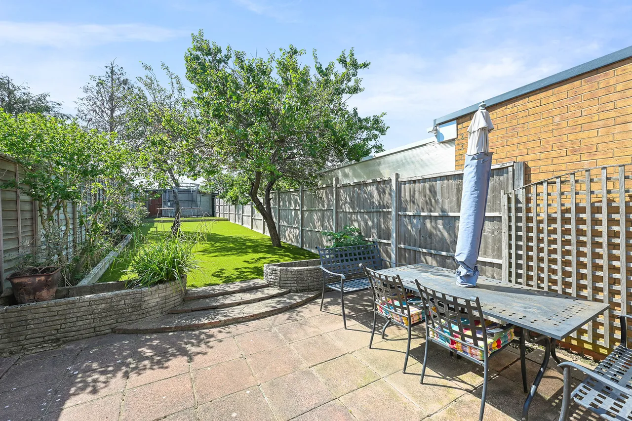 Ferrymead Avenue, Greenford, UB6, photo 7