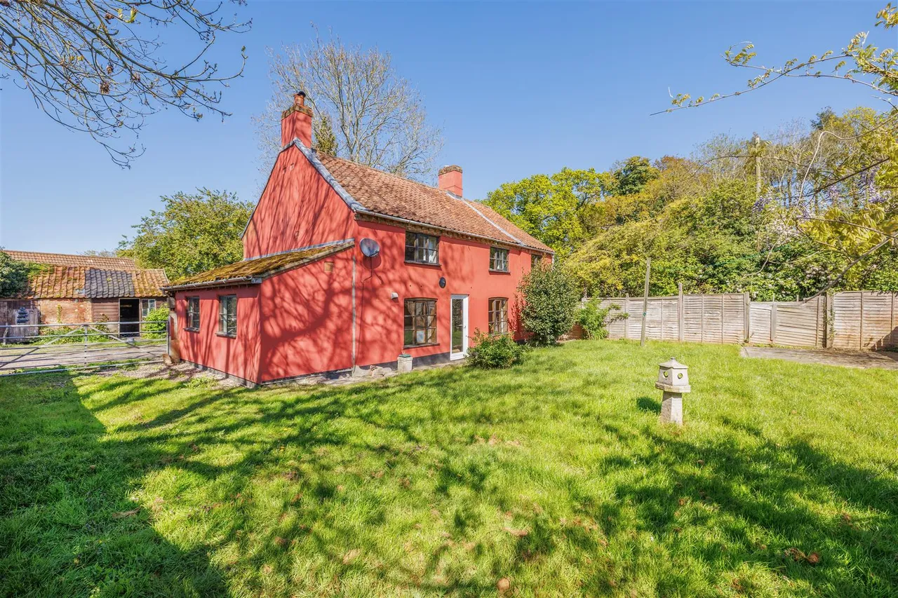 London Road, Shadingfield, NR34, photo 3