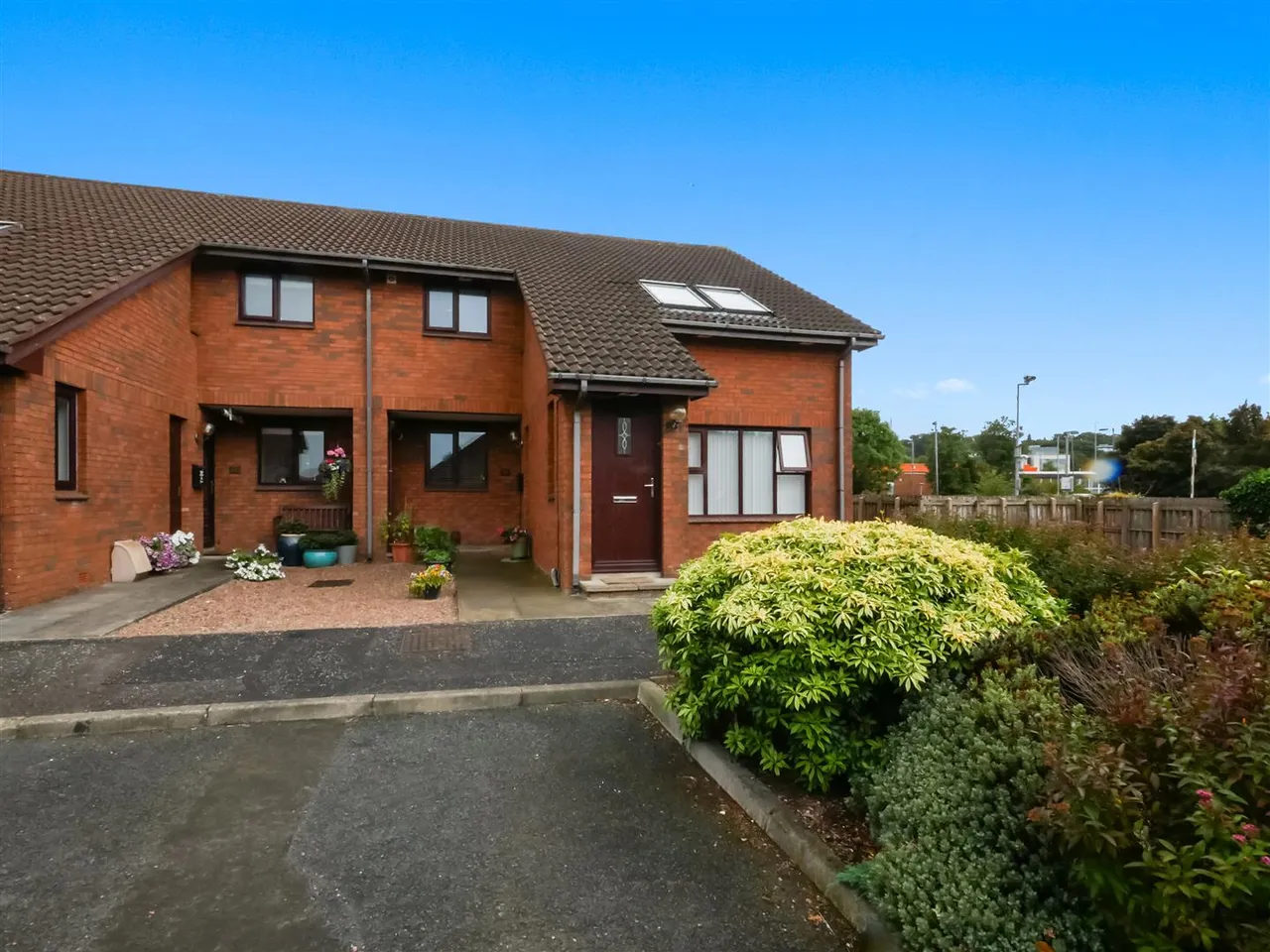 2 bed flat for sale, Drumkeen Court, Upper Galwally, BT8