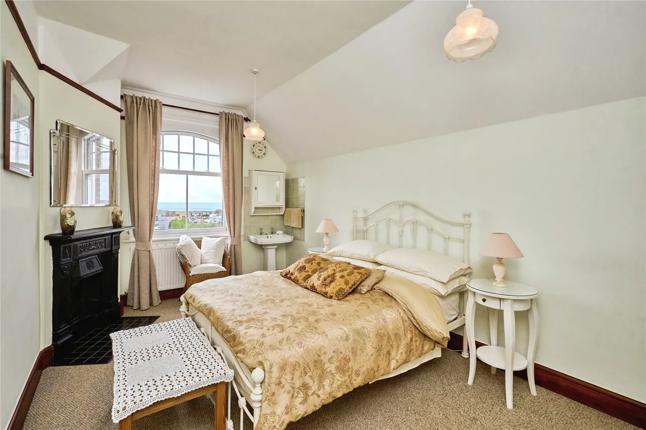 Monks Lane, Freshwater, PO40, photo 15