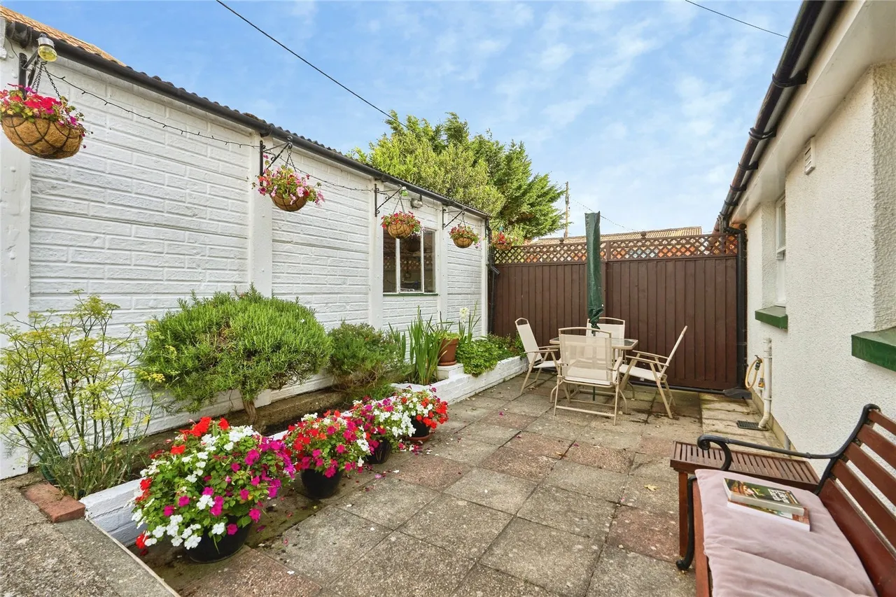 Monks Lane, Freshwater, PO40, photo 13
