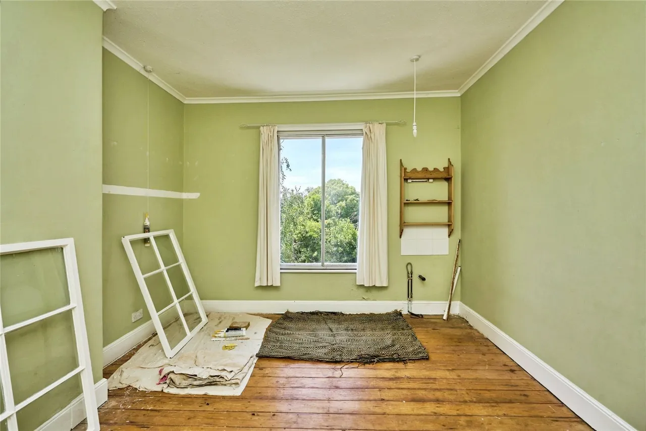St. Johns Road, Newport, PO30, photo 17