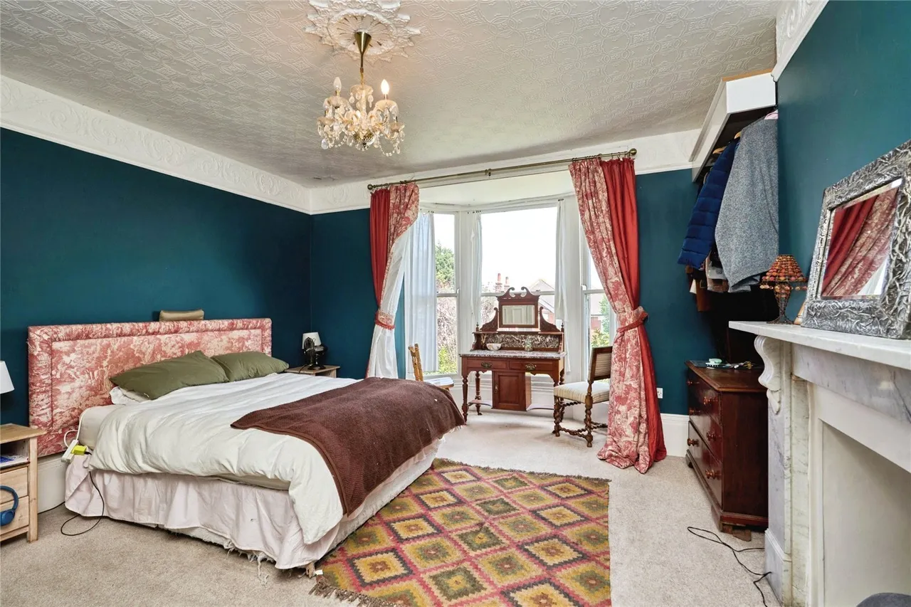 St. Johns Road, Newport, PO30, photo 13