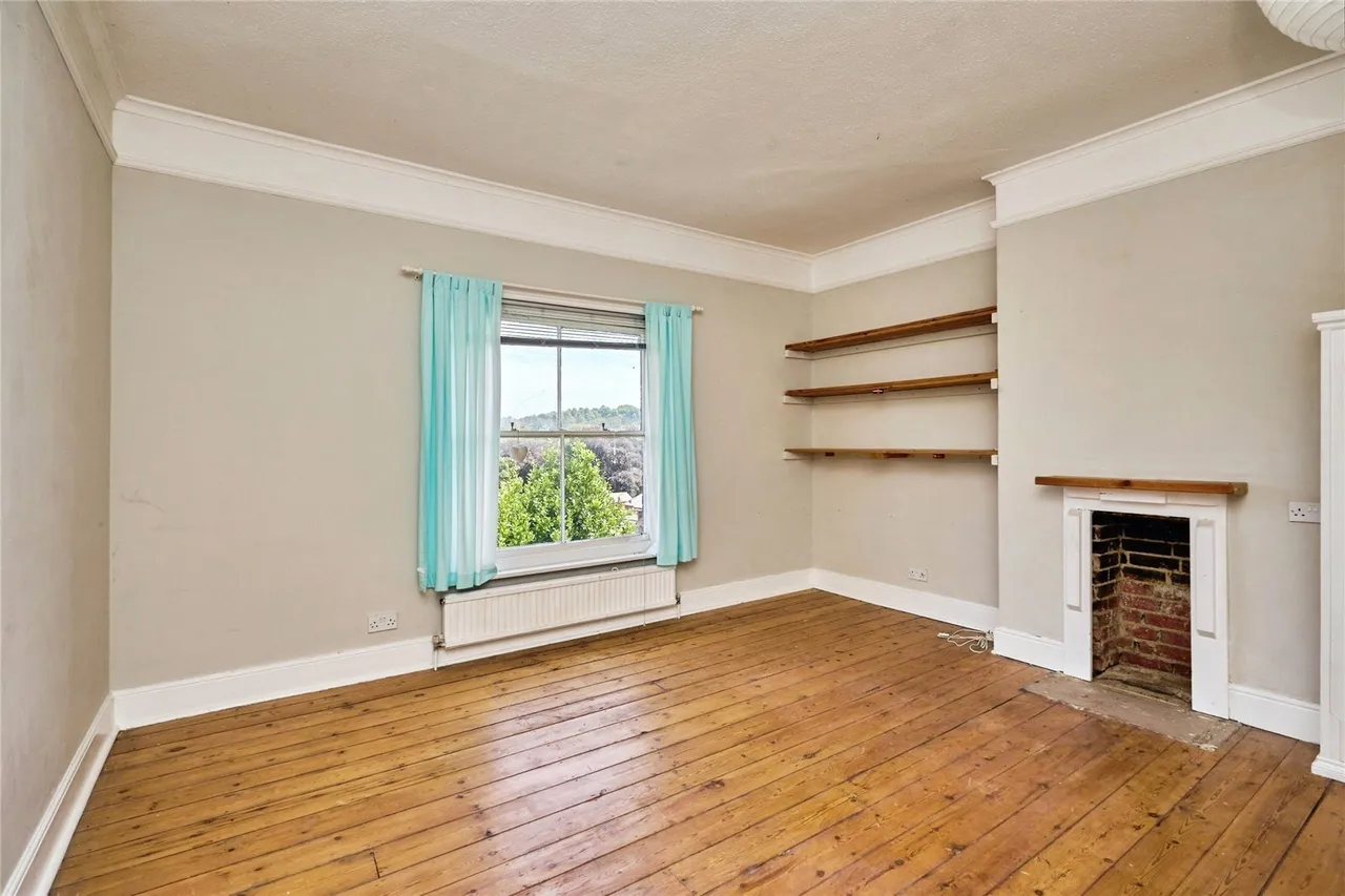 St. Johns Road, Newport, PO30, photo 14