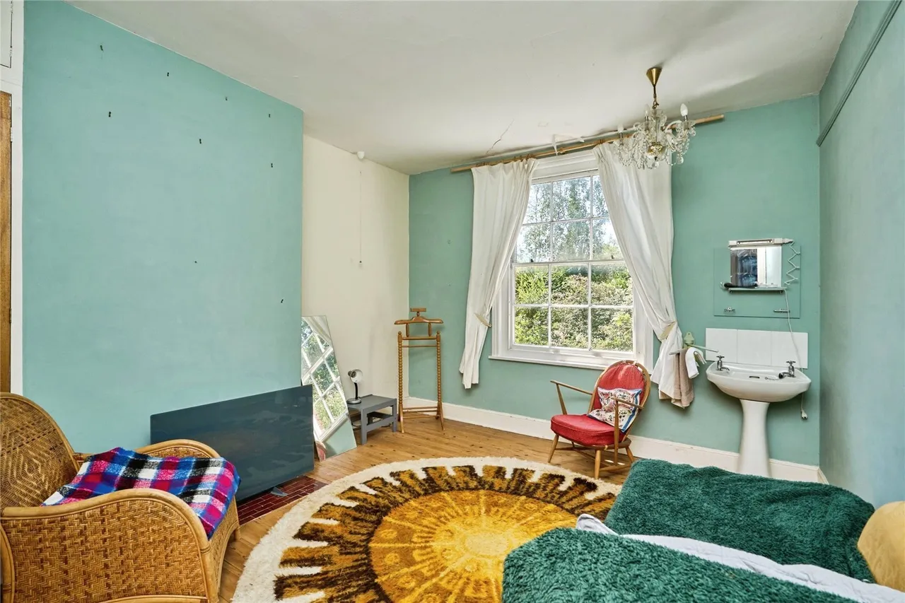 St. Johns Road, Newport, PO30, photo 15