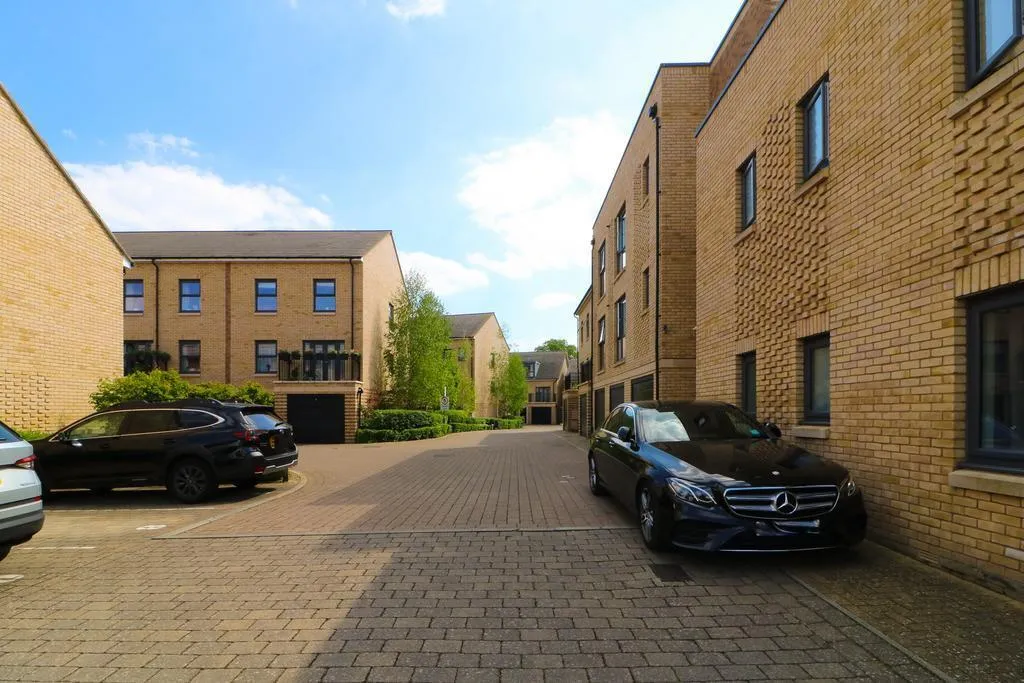 Parchment Close, Mitcham, photo 12