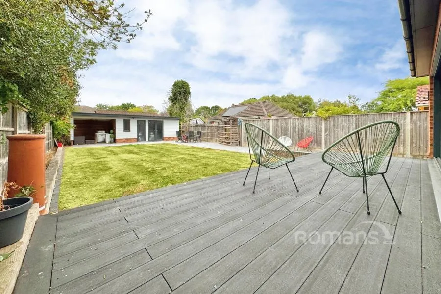 Branksome Hill Road, College Town, GU47, photo 2