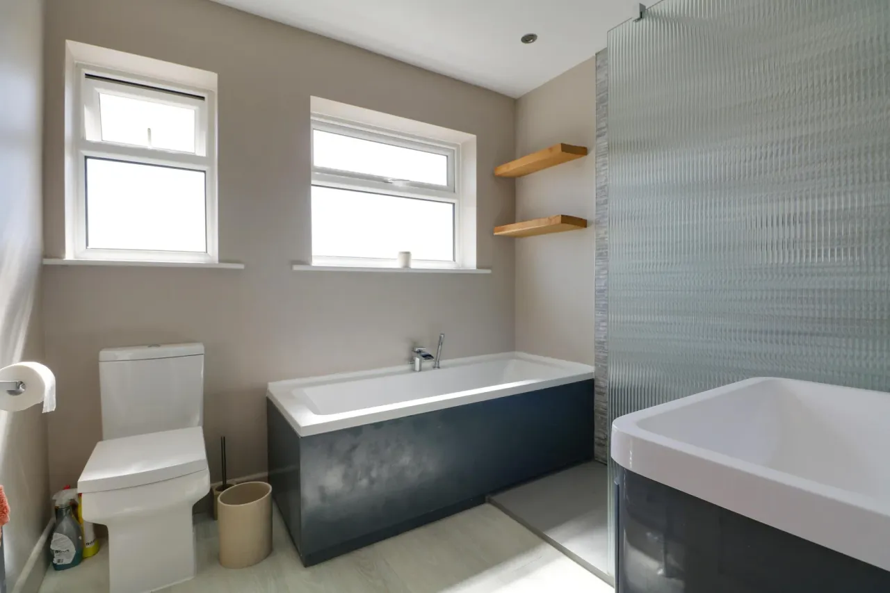 Berkeley Crescent, Crewe, photo 16