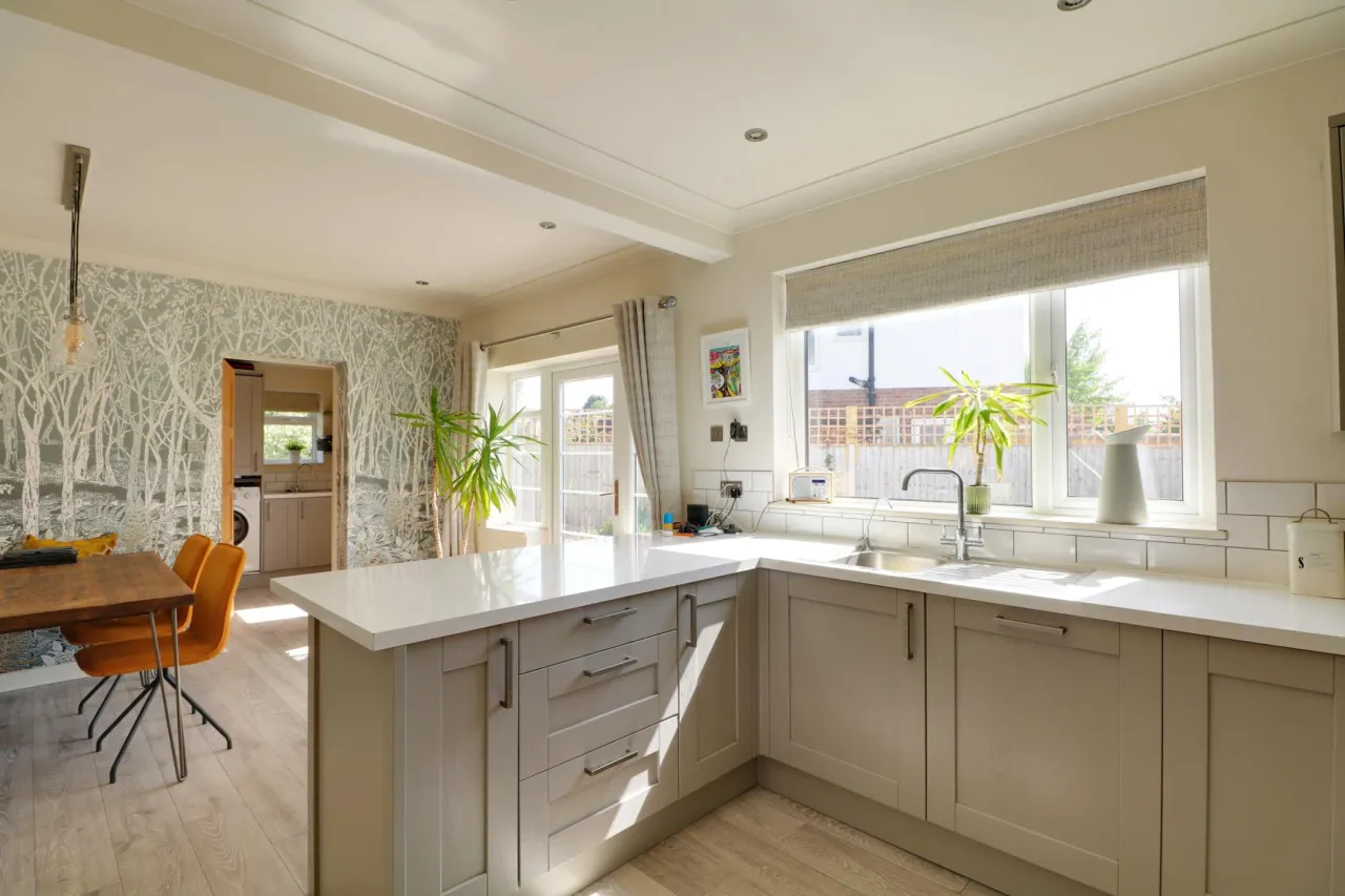 Berkeley Crescent, Crewe, photo 5