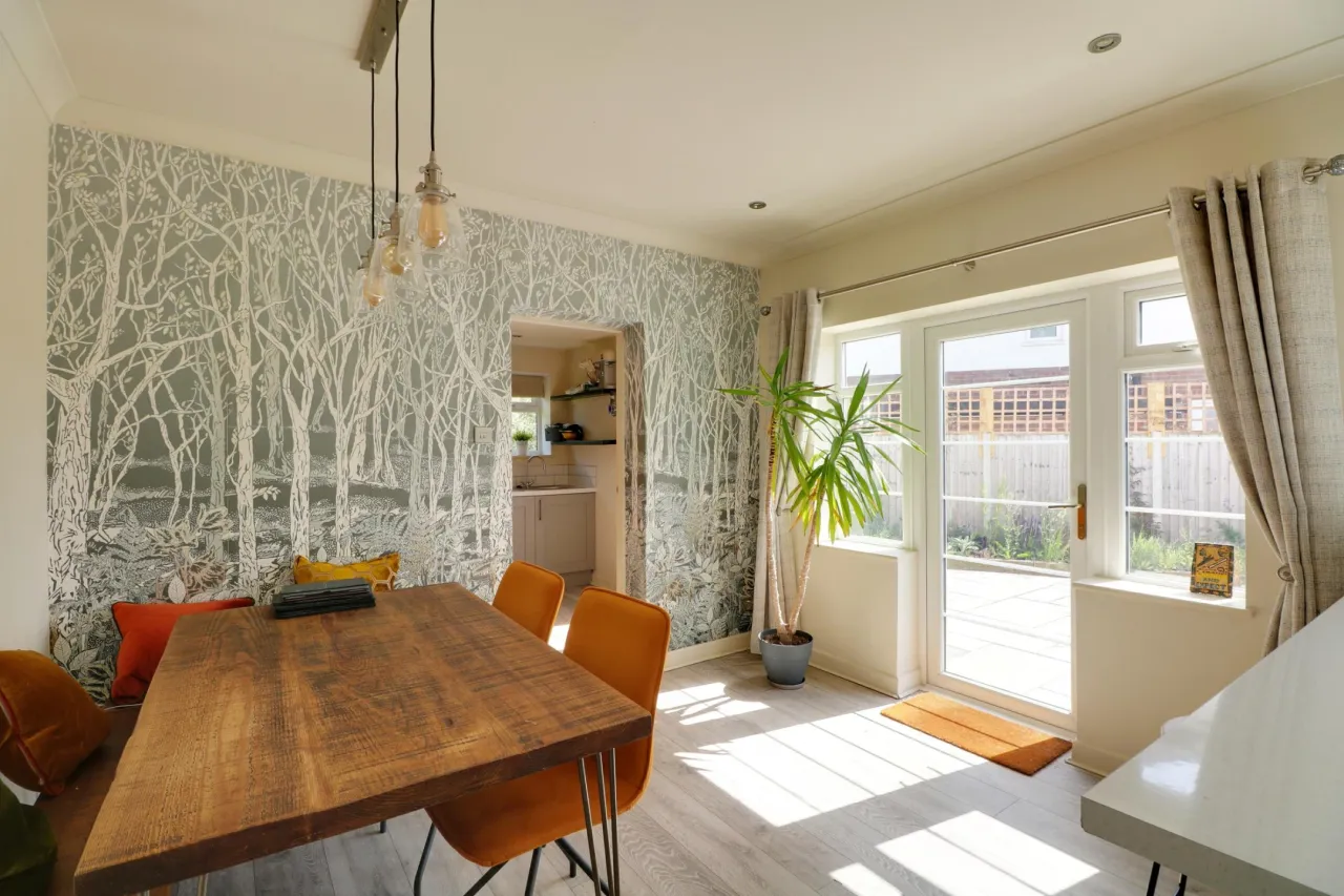 Berkeley Crescent, Crewe, photo 7