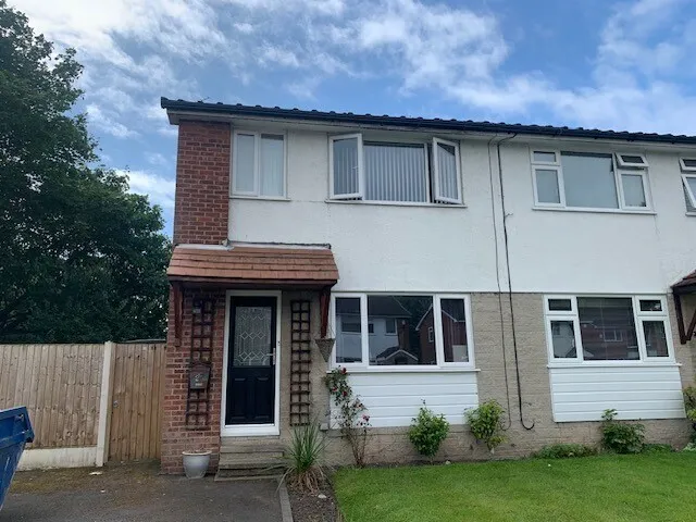 3 bed house to rent — Larchwood Drive, Wilmslow