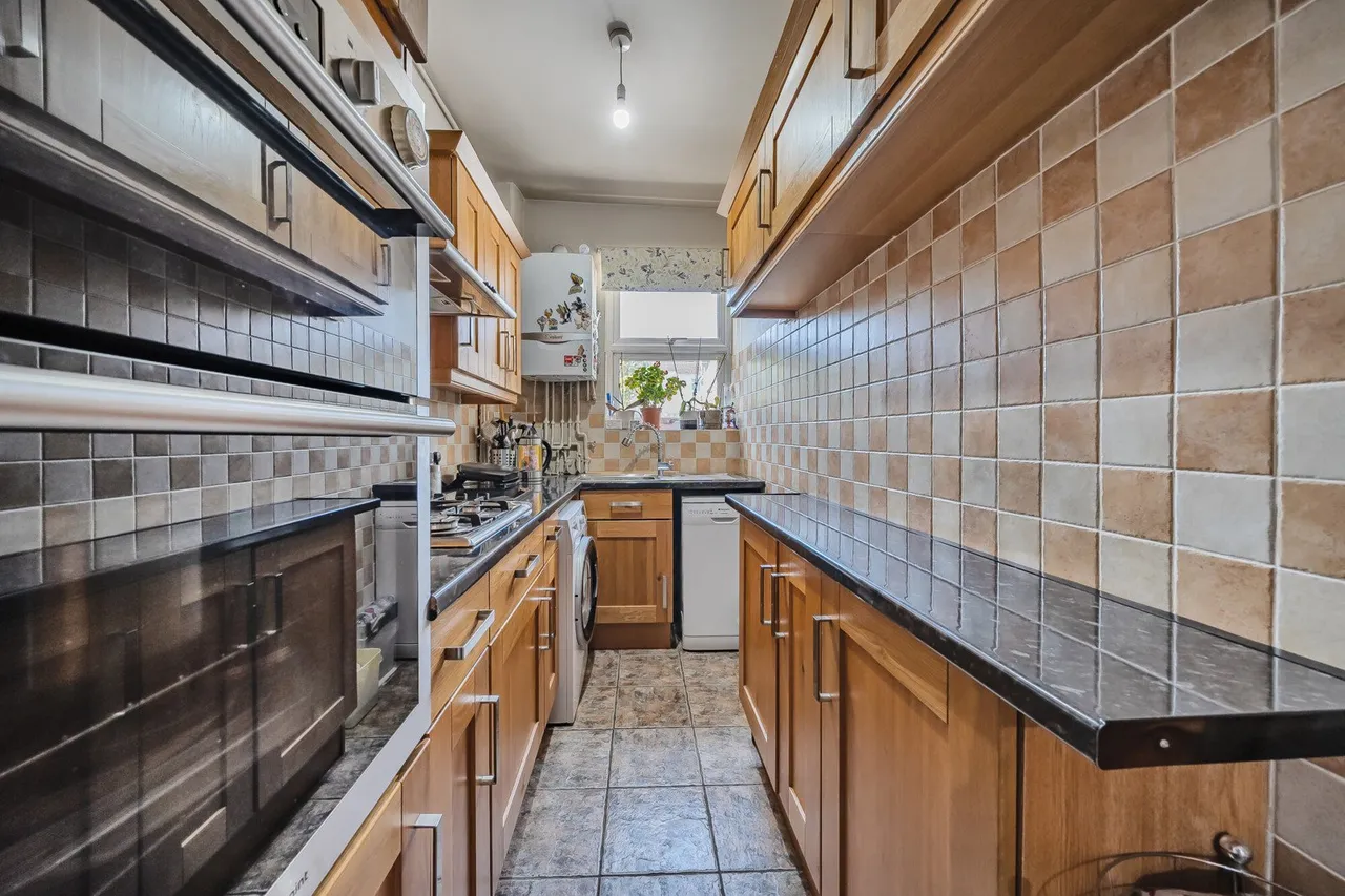 Torridon Road, SE6, photo 3