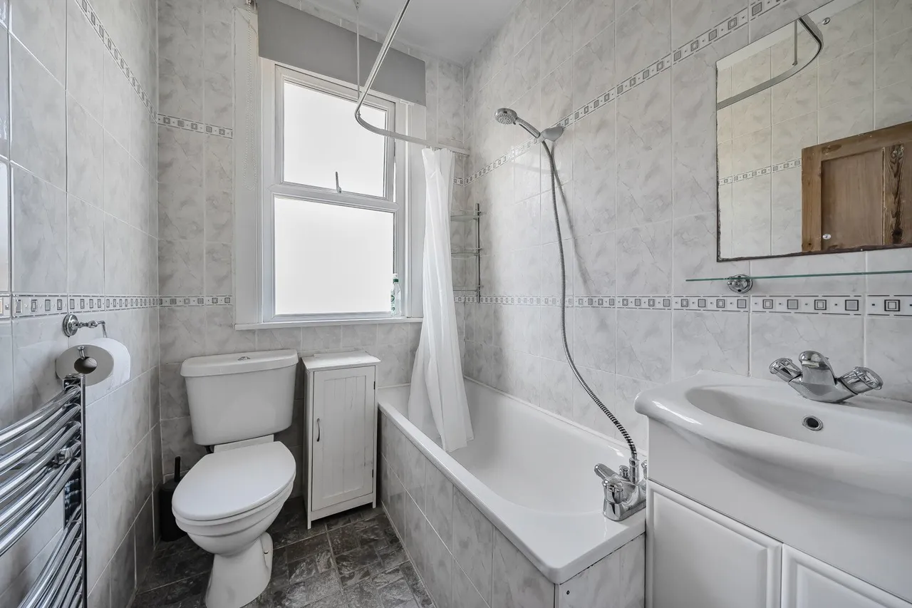 Torridon Road, SE6, photo 11