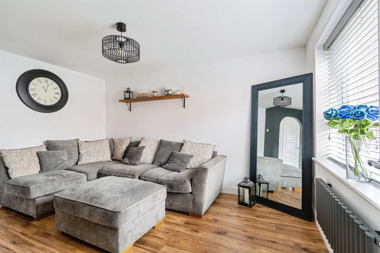 Asquith Avenue, Melksham, SN12, photo 4