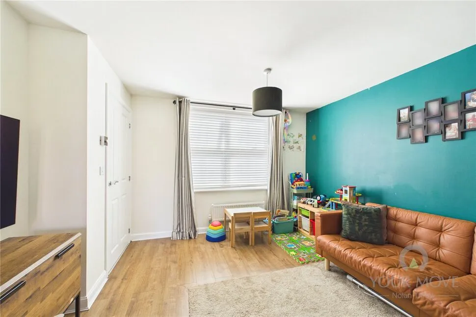 Alfred Way, Buckingham, MK18, photo 8