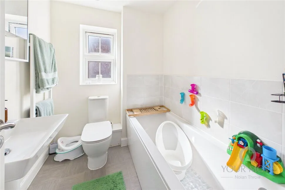 Alfred Way, Buckingham, MK18, photo 11