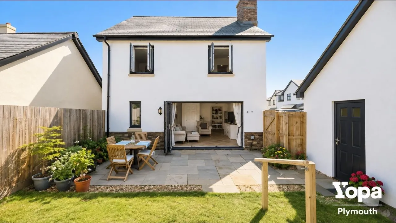 Clover Park, Plymouth, PL8, photo 17