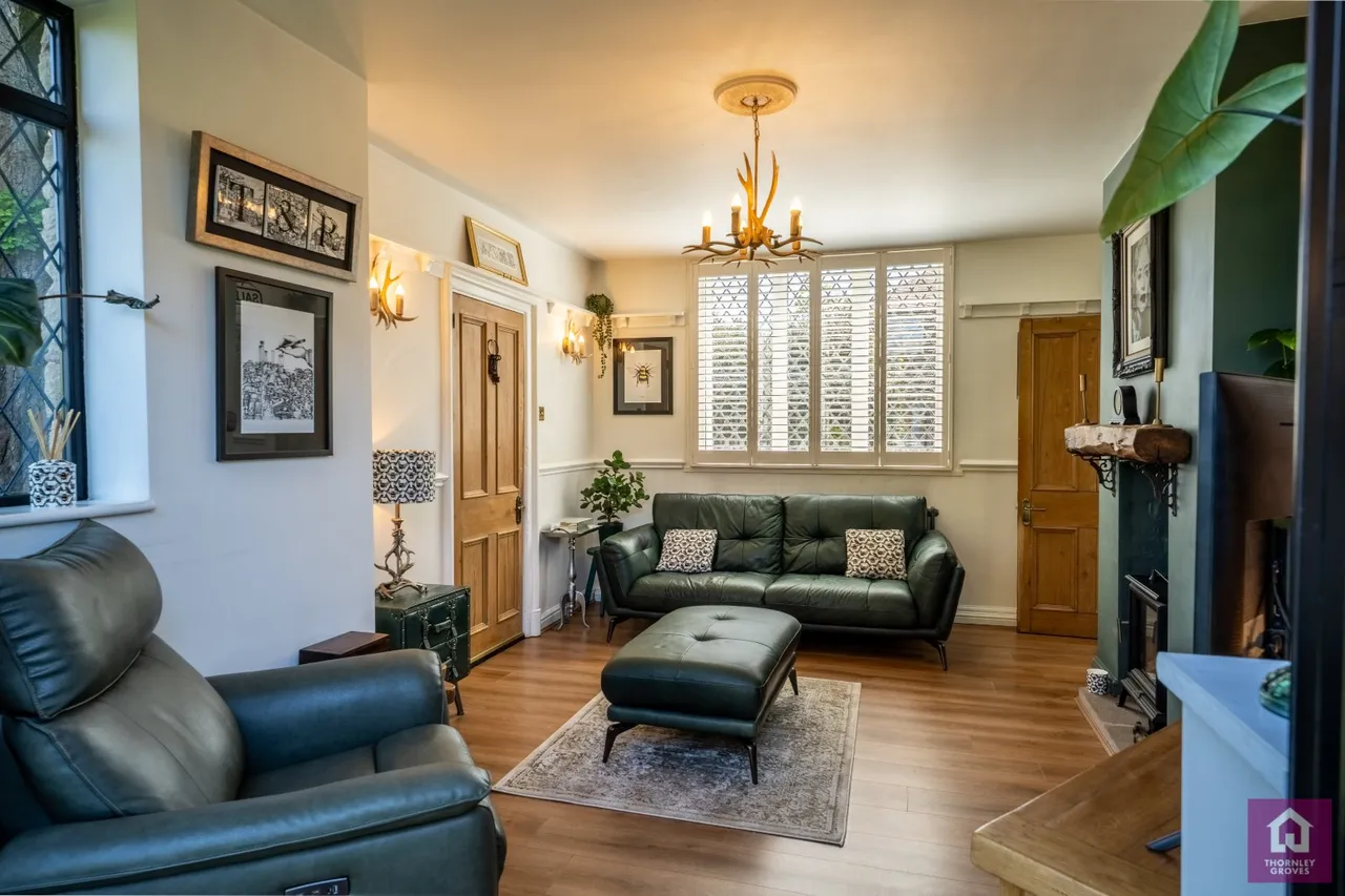 Ashton Lane, Sale, M33, photo 13