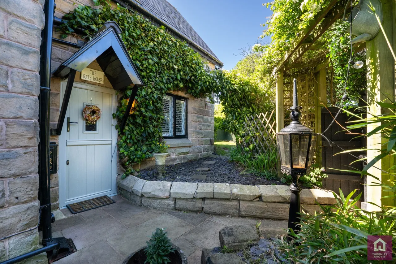 Ashton Lane, Sale, M33, photo 6