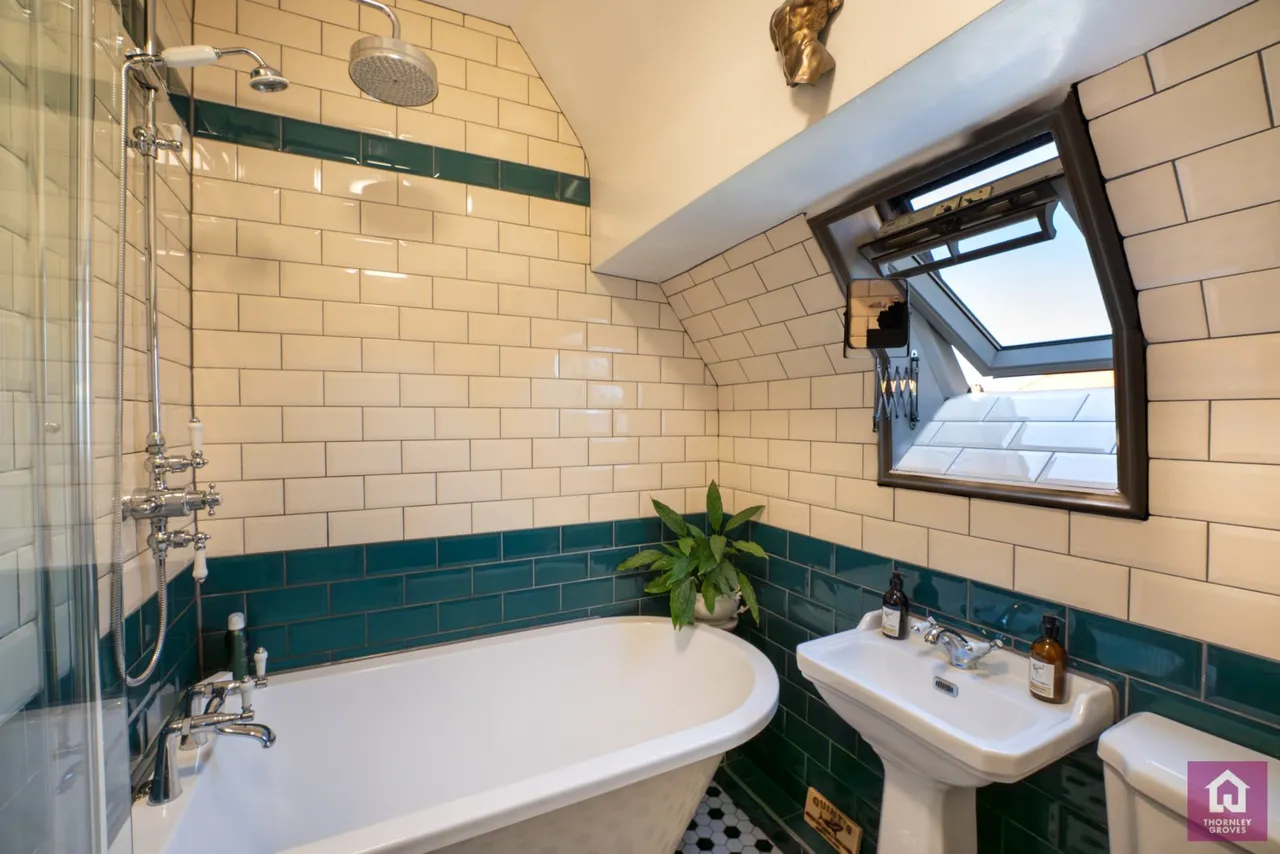Ashton Lane, Sale, M33, photo 10
