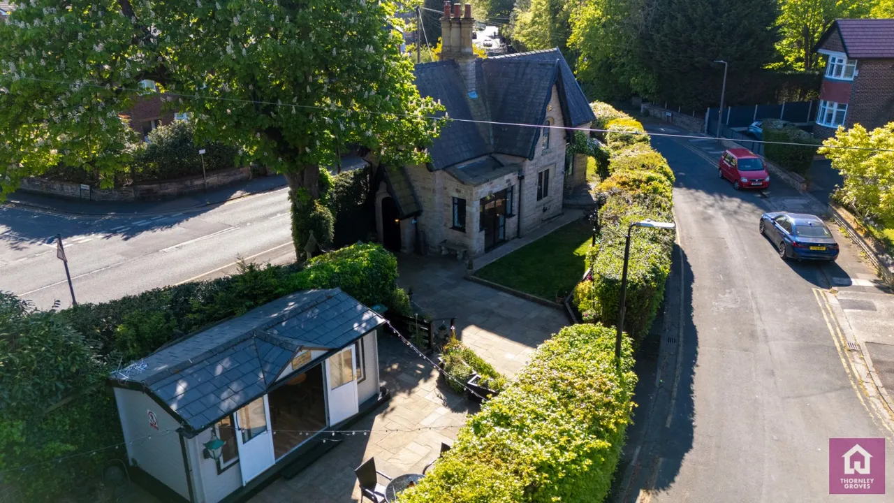Ashton Lane, Sale, M33, photo 11