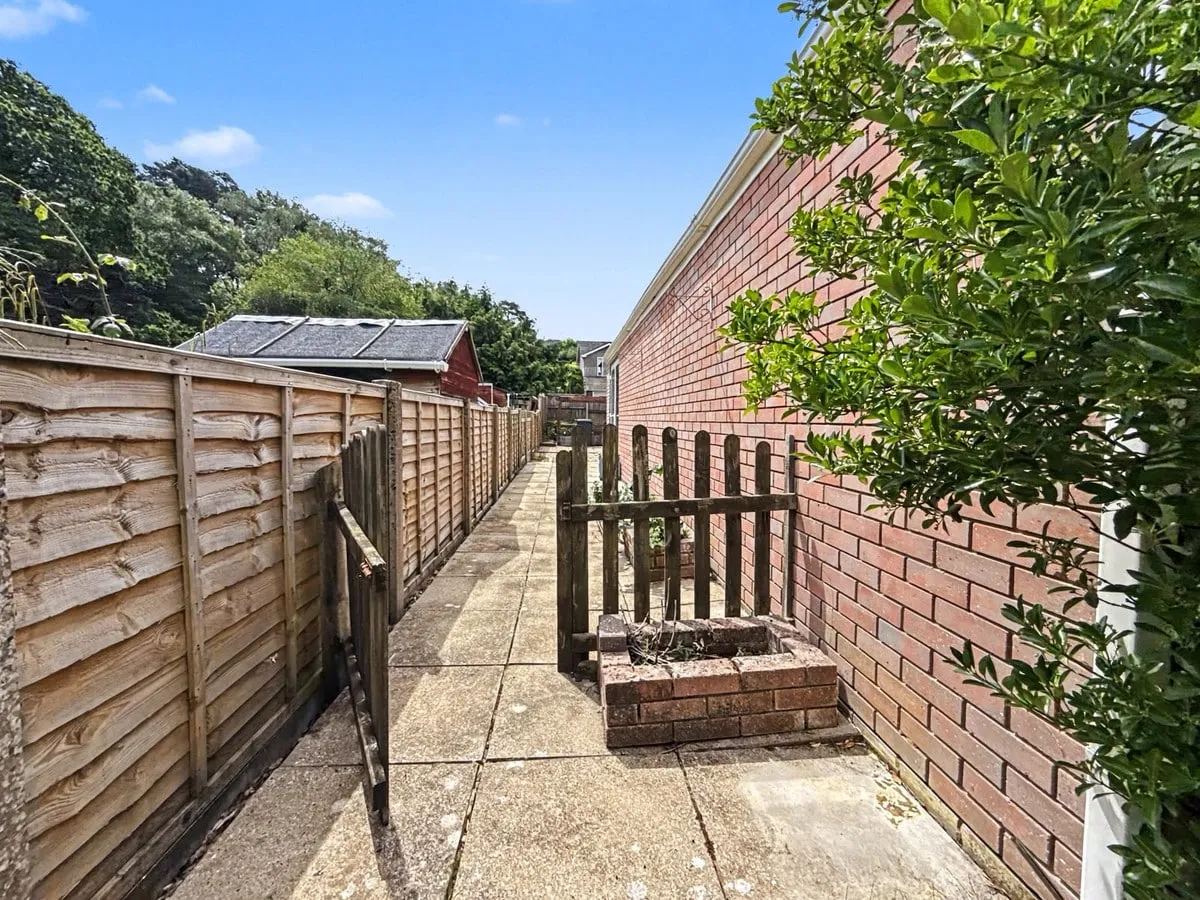 Heath Close, Wimborne, BH21, photo 29