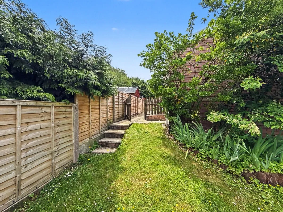 Heath Close, Wimborne, BH21, photo 28