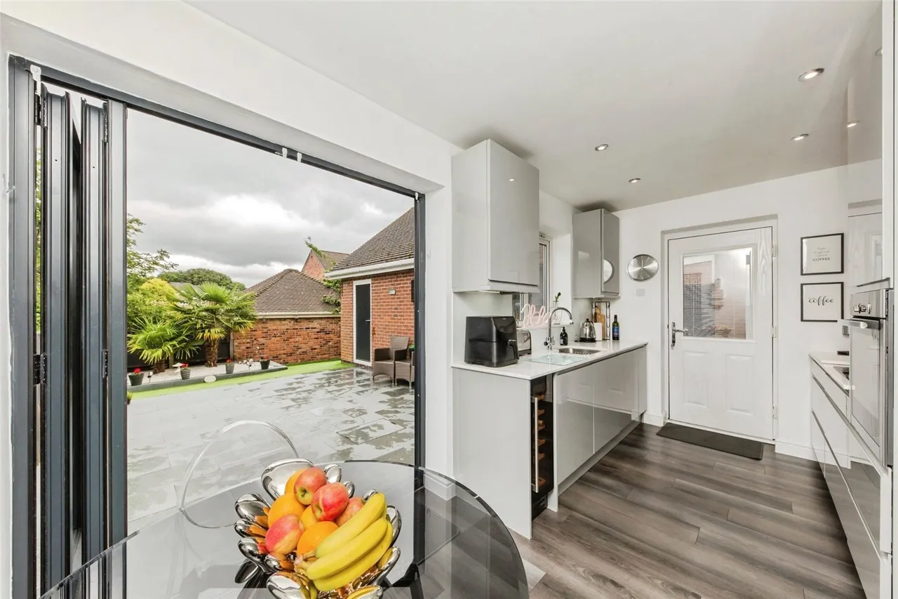 Portmarnock Close, MACCLESFIELD, Cheshire, SK10, photo 7