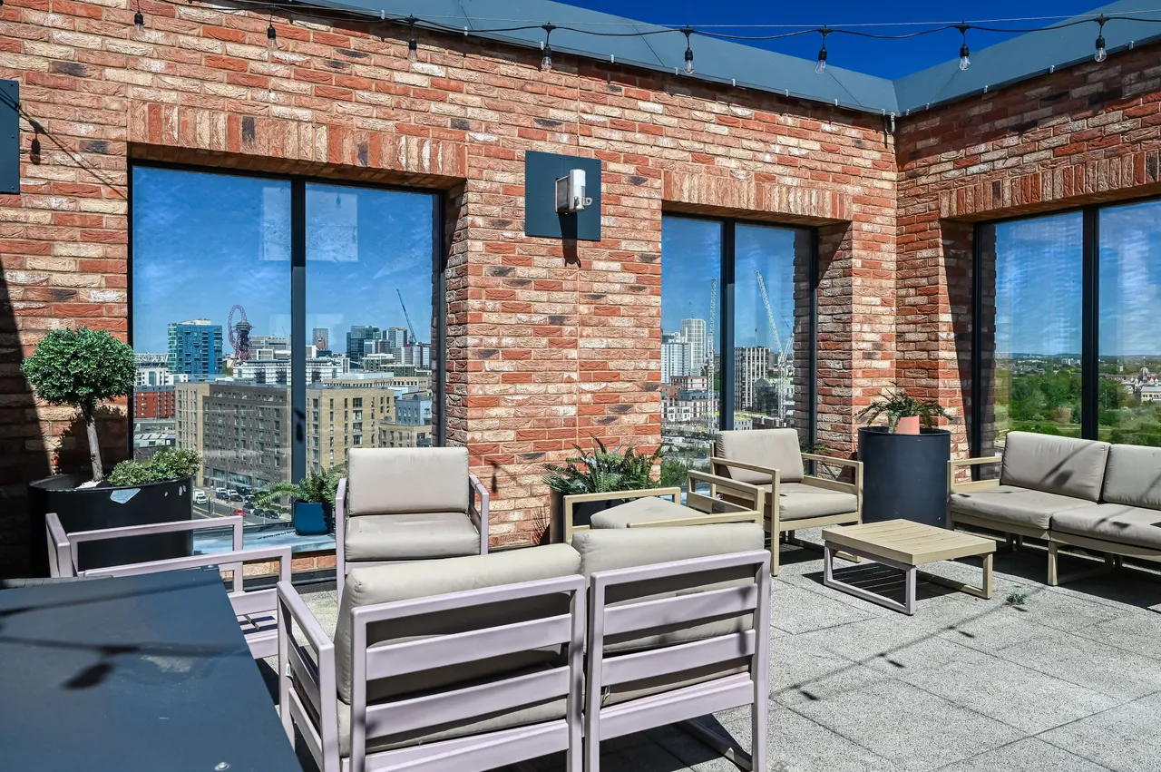 Flat 605, Headwater Point, London, photo 2