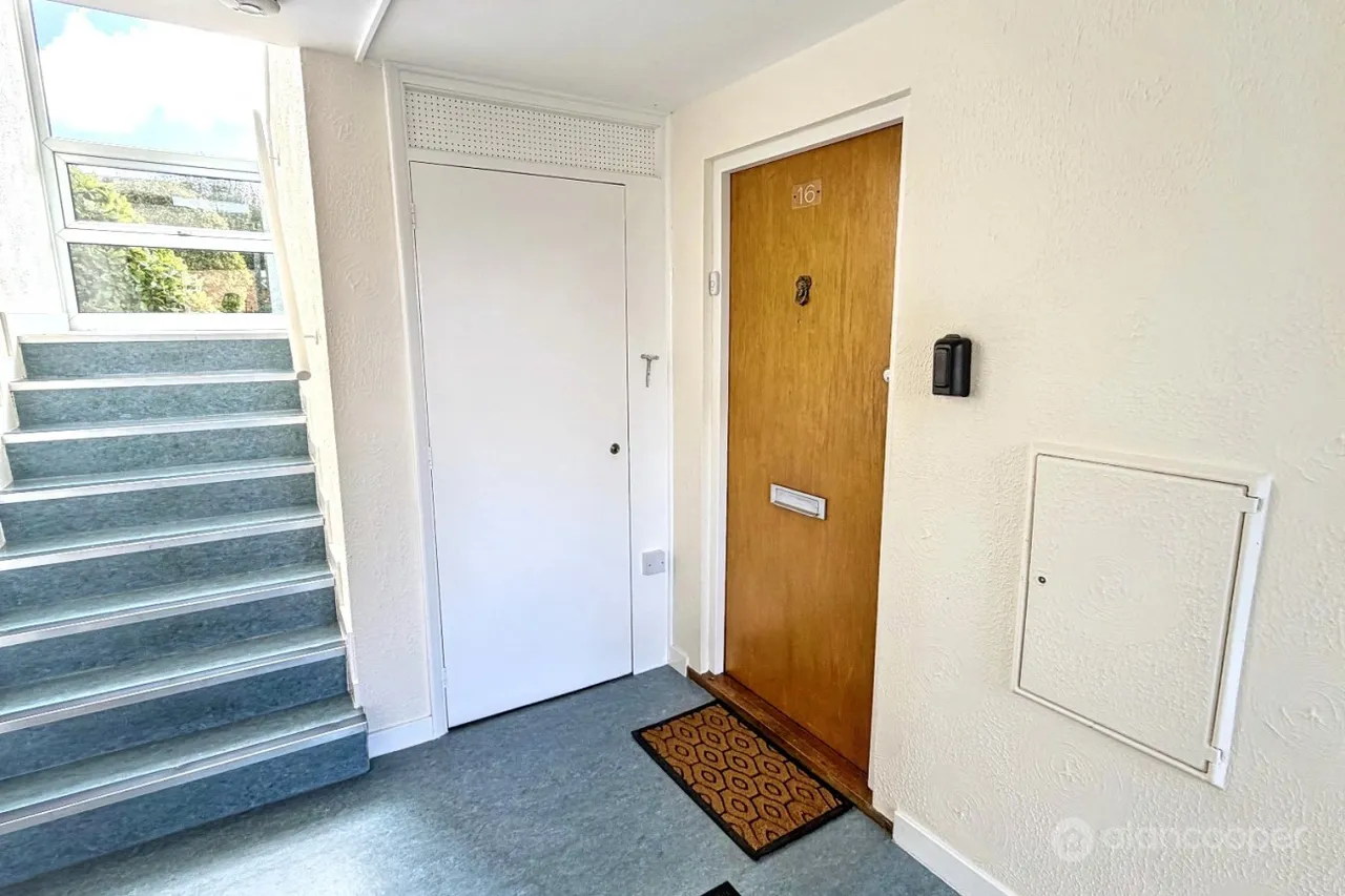 Coniston Court, St Nicolas Park, CV11, photo 13