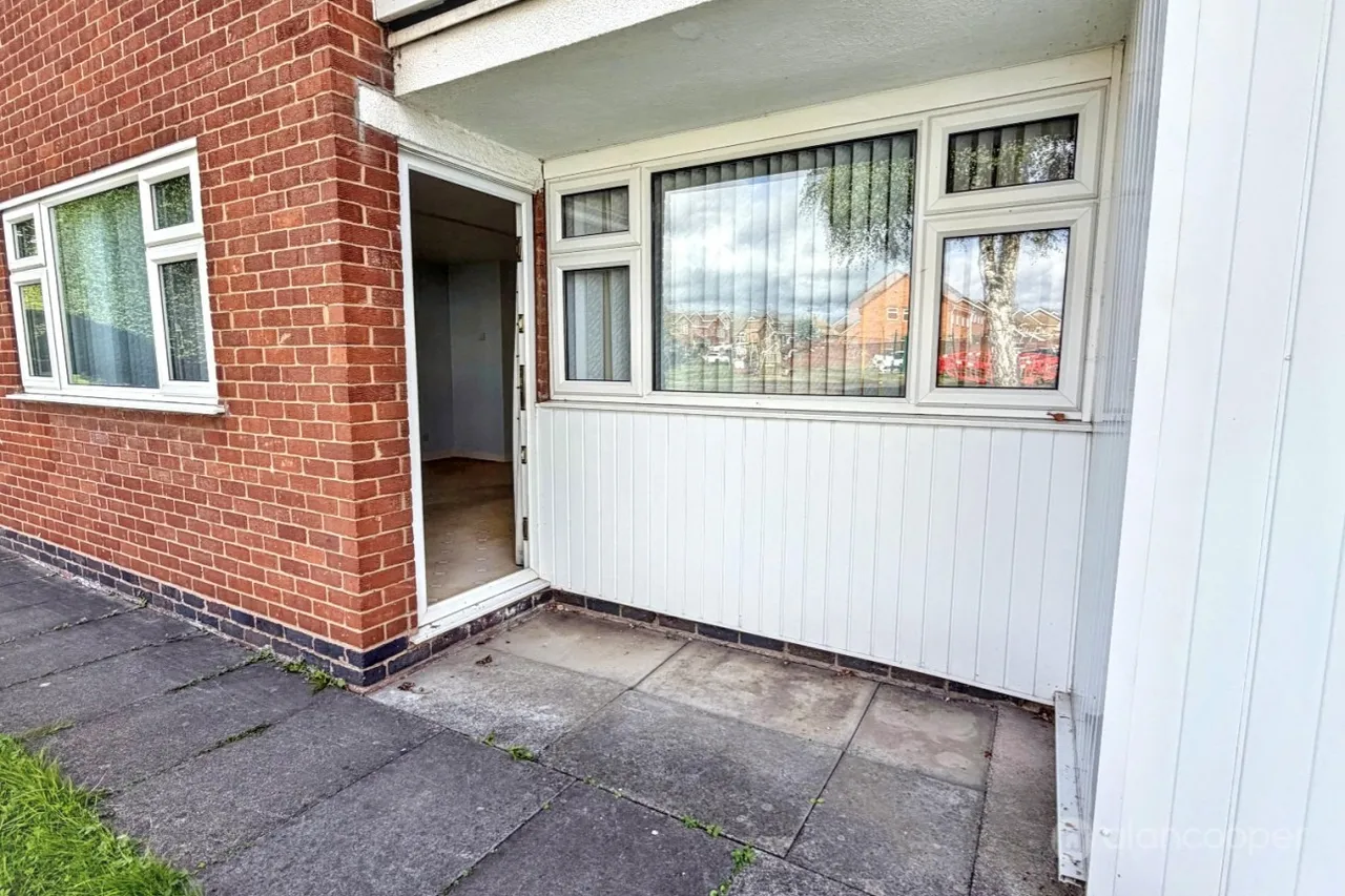 Coniston Court, St Nicolas Park, CV11, photo 5